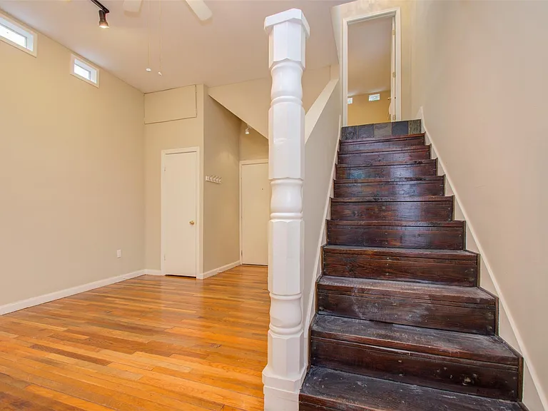 5419 Gulfton St #H — Photo 12