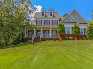 450 Honeysuckle Dr, Rock Spring, GA 30739