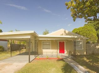 692 Walkup Dr, Orlando, FL 32808