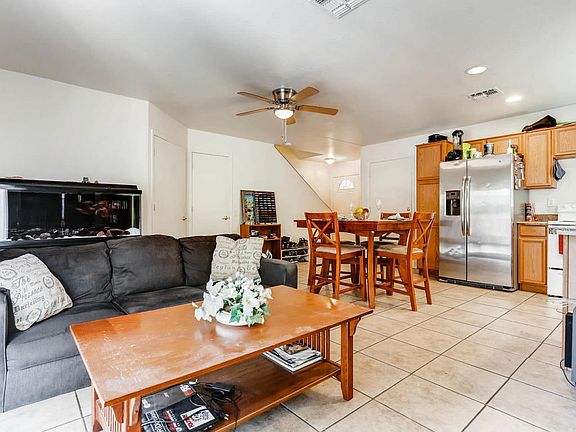 5th image of 2916 E Eberle Ln