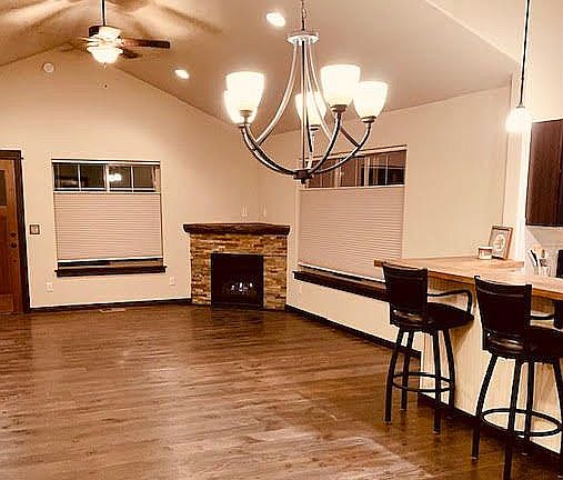 5th image of 4603 Shadowglen Dr
