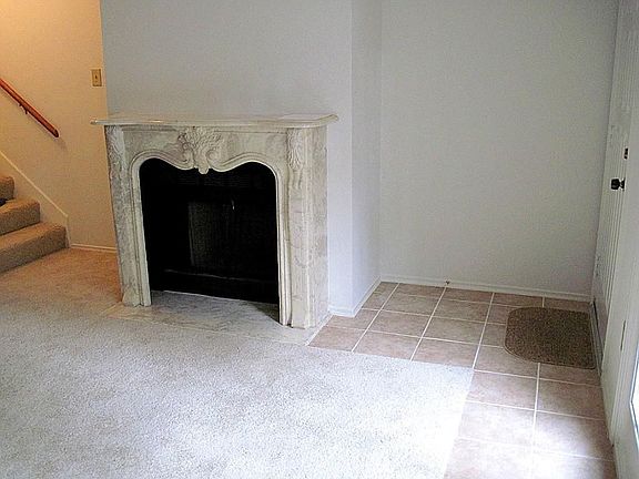 2nd image of 334 Wilcrest Dr #334