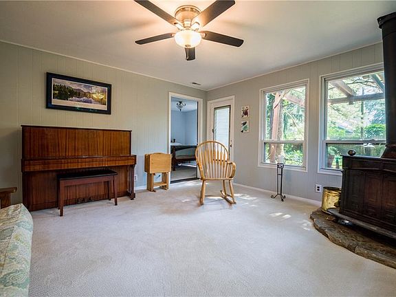 5th image of 137 Ingleside Dr