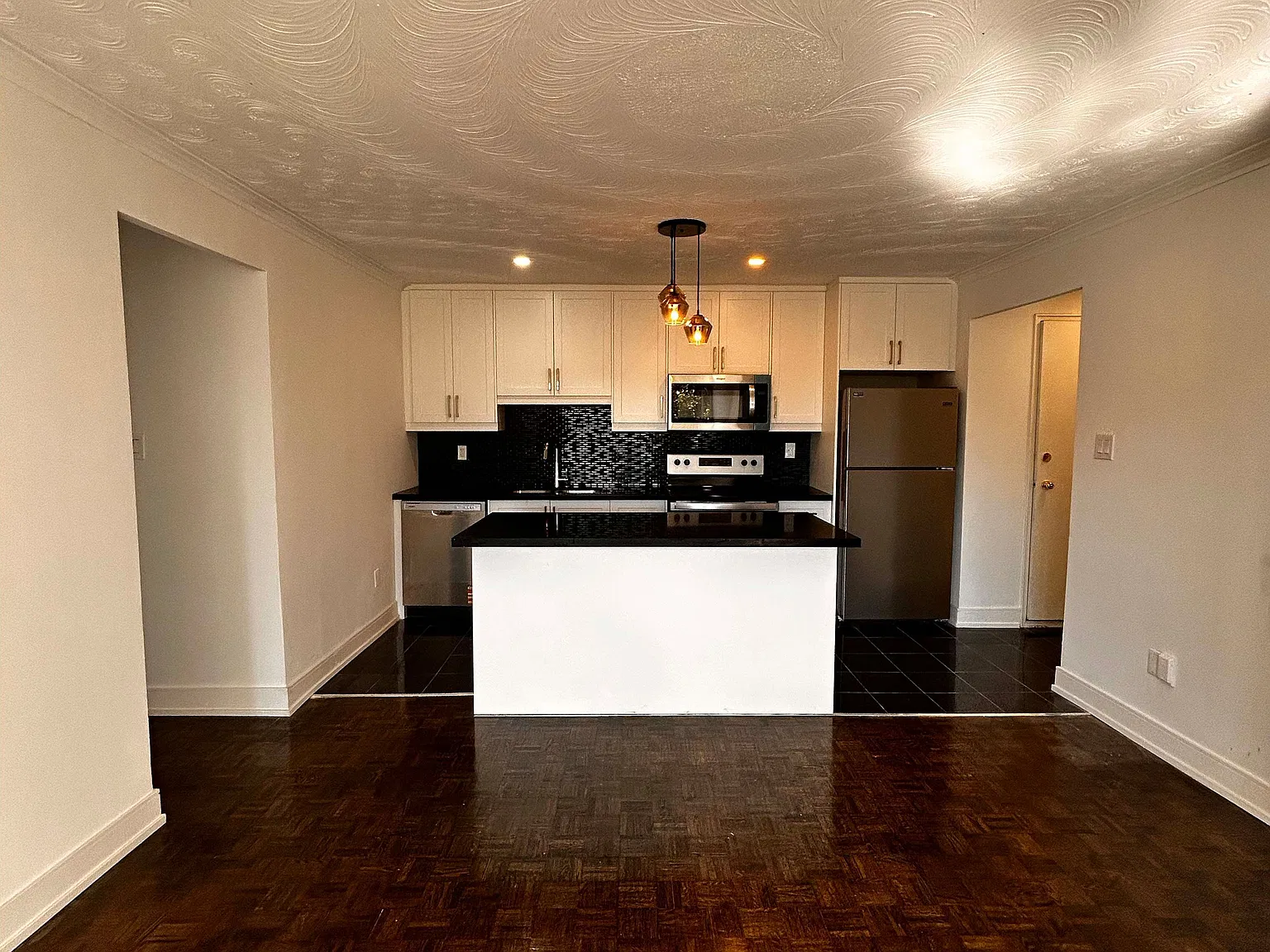 3 bed, $3,200 — Photo 3