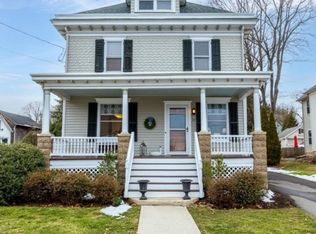 11 Maple St, Lebanon, NJ 08833