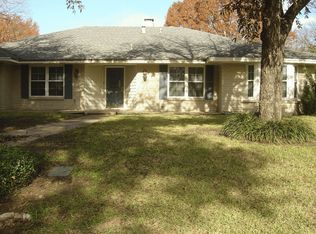 818 Sharpshire Dr, Grand Prairie, TX 75050