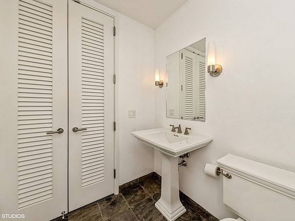 5th image of 401 N Wabash Ave Unit 42C