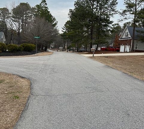 5th image of 112 Lotus Ln
