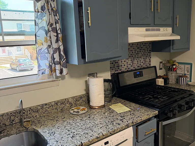 3006 Astor Close — Photo 16