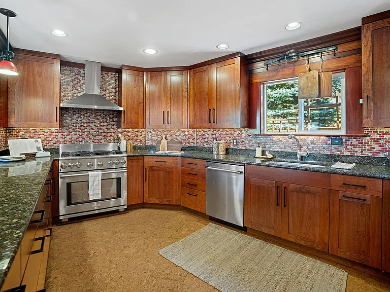 545 Holly Dr — Photo 28