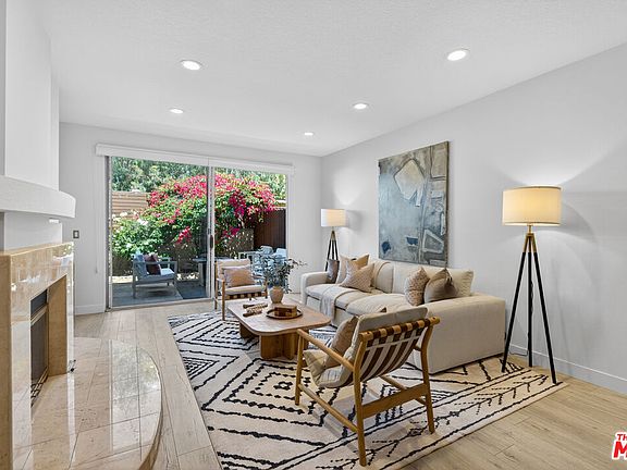 4th image of 1436 20th St Unit 15