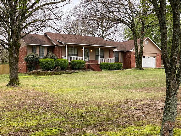3rd image of 353 N Oaks Ln