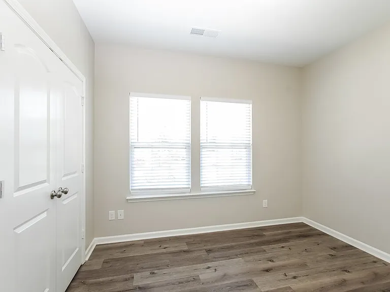 11125 Pond Valley Ct — Photo 9