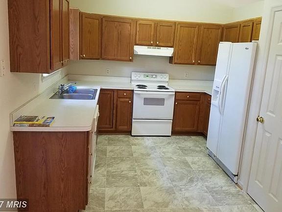 3rd image of 10117 New Scotland Dr