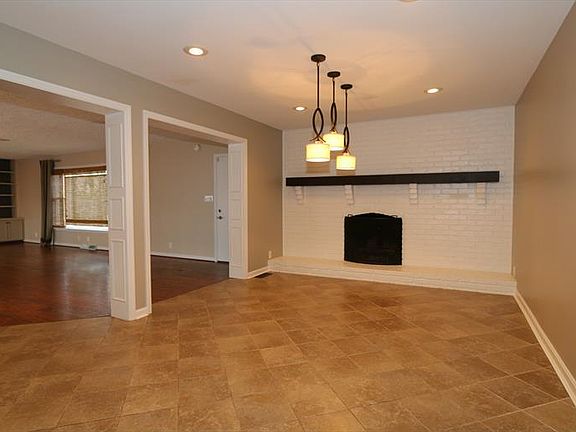 5th image of 5742 Charteroak Dr