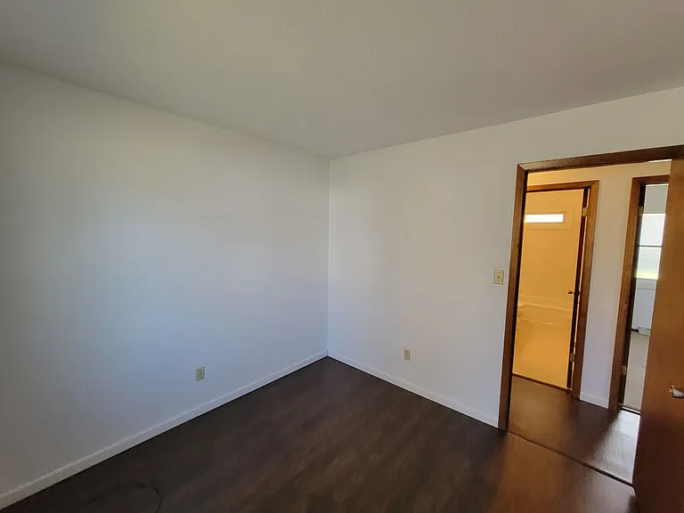 1223 Lilac Ln — Photo 9