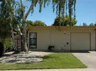 19 Paddle Ct, Sacramento, CA 95833
