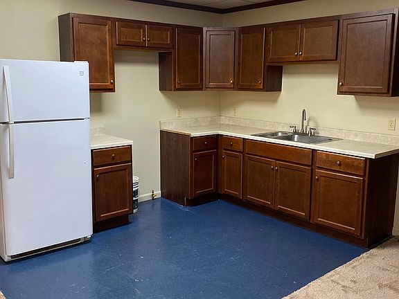 3rd image of 801 Mason St