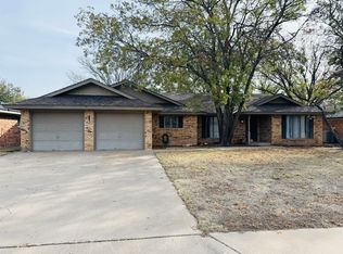 2025 Buffalo Dr, Levelland, TX 79336