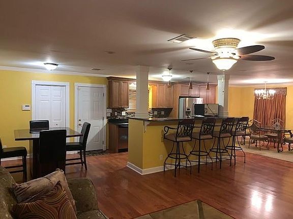 4th image of 4525 Charlene Dr