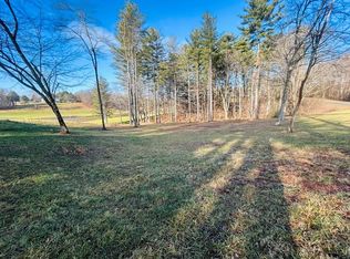 18 Manor House Dr, Laurel Fork, VA 24352