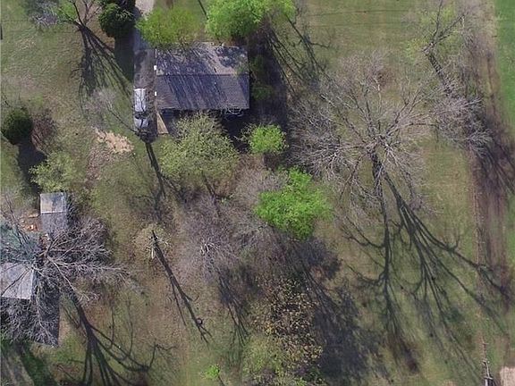 2nd image of 306 N Ash Dr