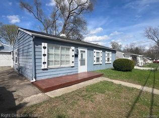 9245 Lee Rd, Brighton, MI 48116