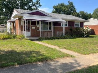 284 S Byfield St, Westland, MI 48186