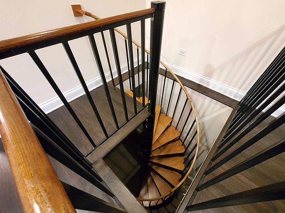 5th image of 4347 S Greenwood Ave #102