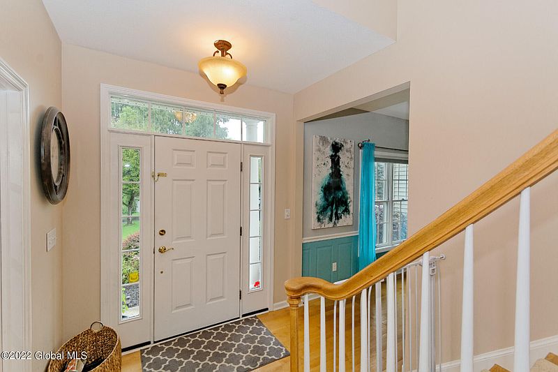 2nd image of 612 Vanderlyn Lane