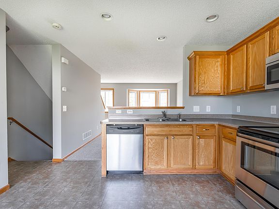 5th image of 4960 Emmit Dr N Unit 6