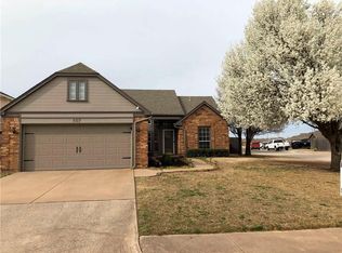 507 Clover Rd, Moore, OK 73160