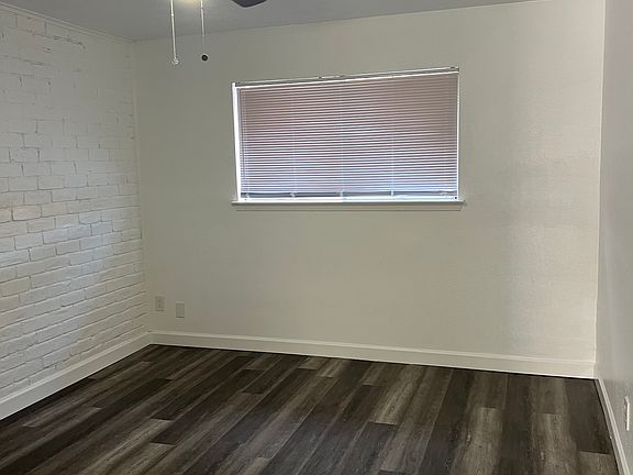 4th image of 18 W Mountain Ln #42