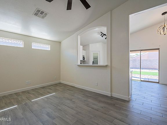 3rd image of 10767 W FLANAGAN Street
