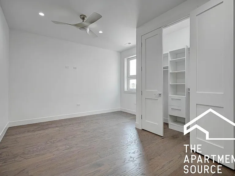 3010 W Belmont Ave #4 — Photo 9