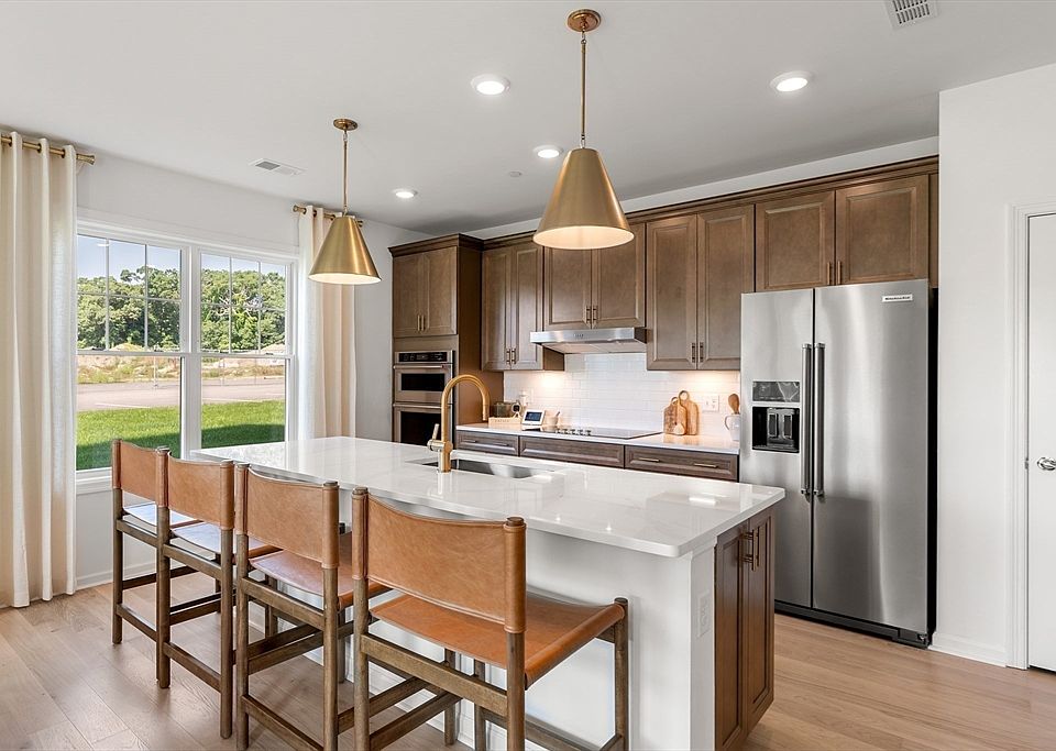 1st image of 5 Peters Farm Way #213
