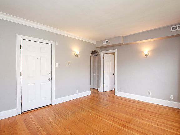 4th image of 3126 N Kimball Ave #3W