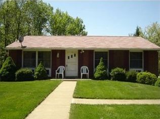 117 Carousel Dr, Delmont, PA