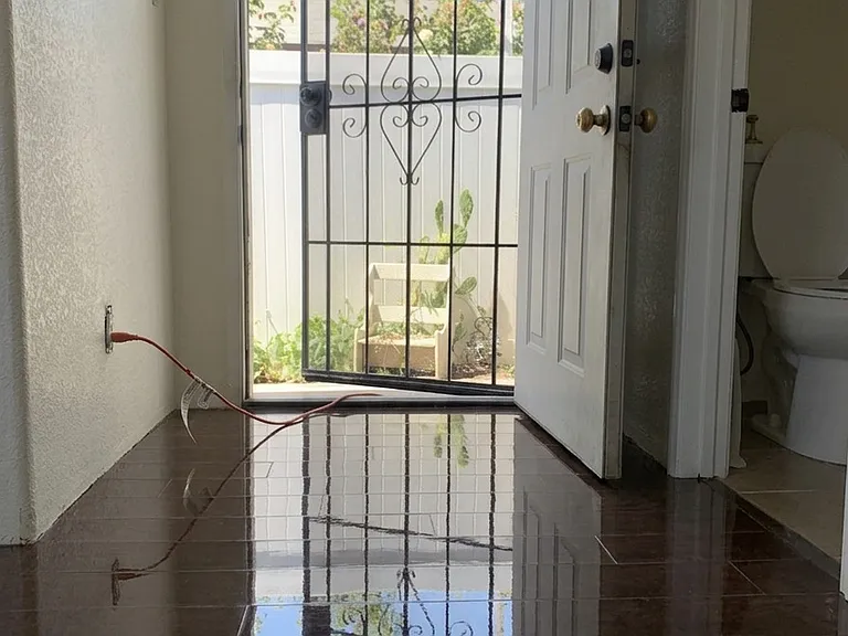 915 Alta St — Photo 1