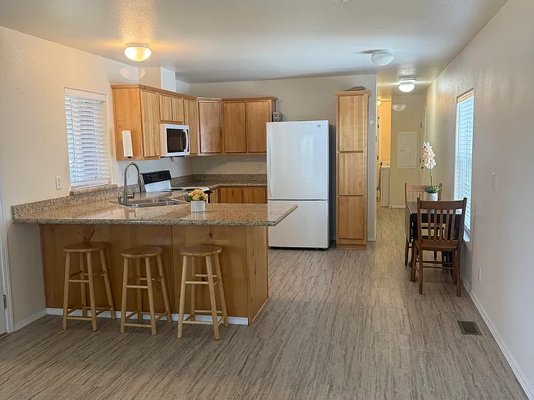 2115 W Arabian Ave — Photo 7