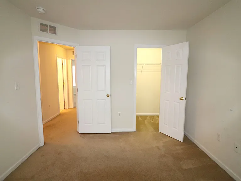 13 Broderick Ct — Photo 23