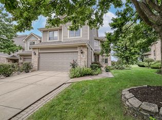 30 Lahinch Dr, Lemont, IL 60439
