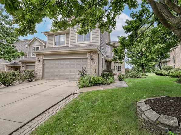 30 Lahinch Dr, Lemont, IL 60439