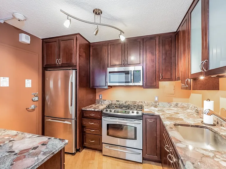 99 Pond Ave #608 — Photo 9