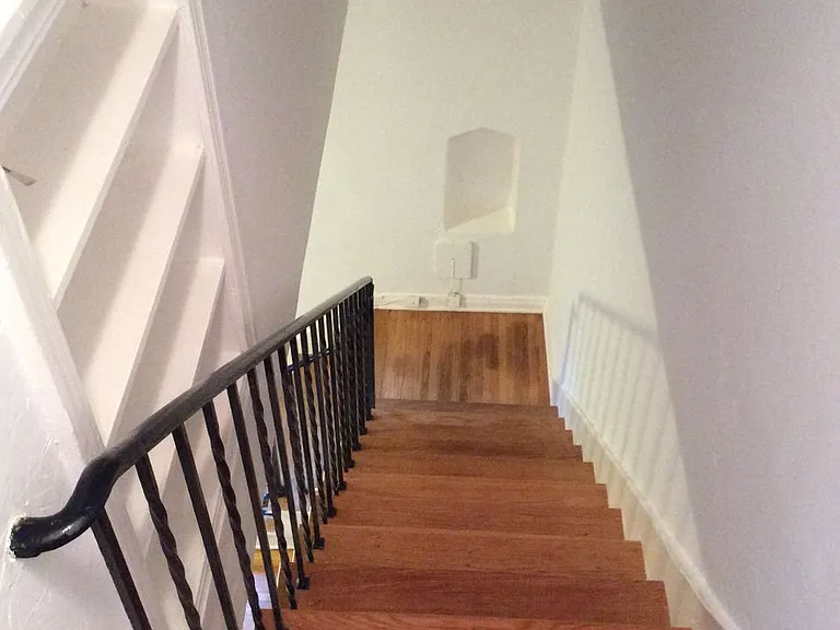 1275 N Hayworth Ave #106 — Photo 17