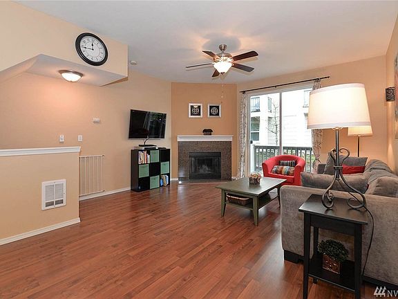 4th image of 3116 164th St SW APT 602
