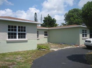 700 NW 5th Ct, Hallandale, FL 33009