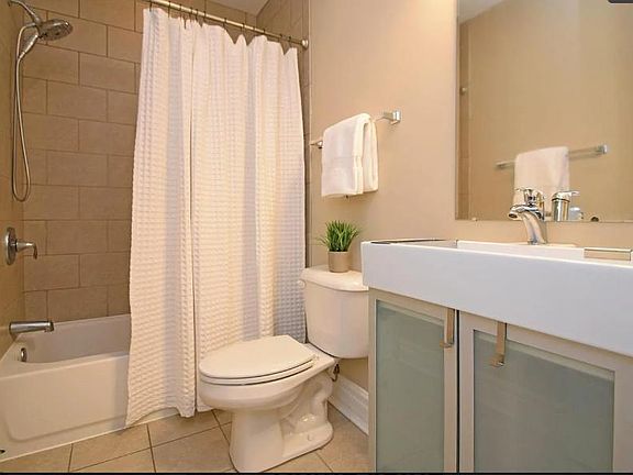 4th image of 2356 Park Ave Unit 3