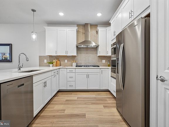 4th image of 15865 Lavender Woods Ln