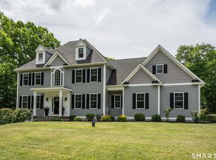 8 Windmill Ln, Canton, CT 06019